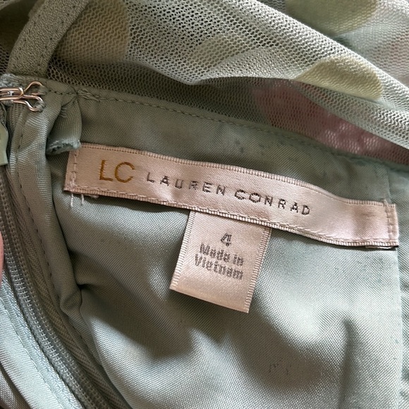 Lauren Conrad light sage green sleeveless dress. Size 4 - Picture 6 of 6